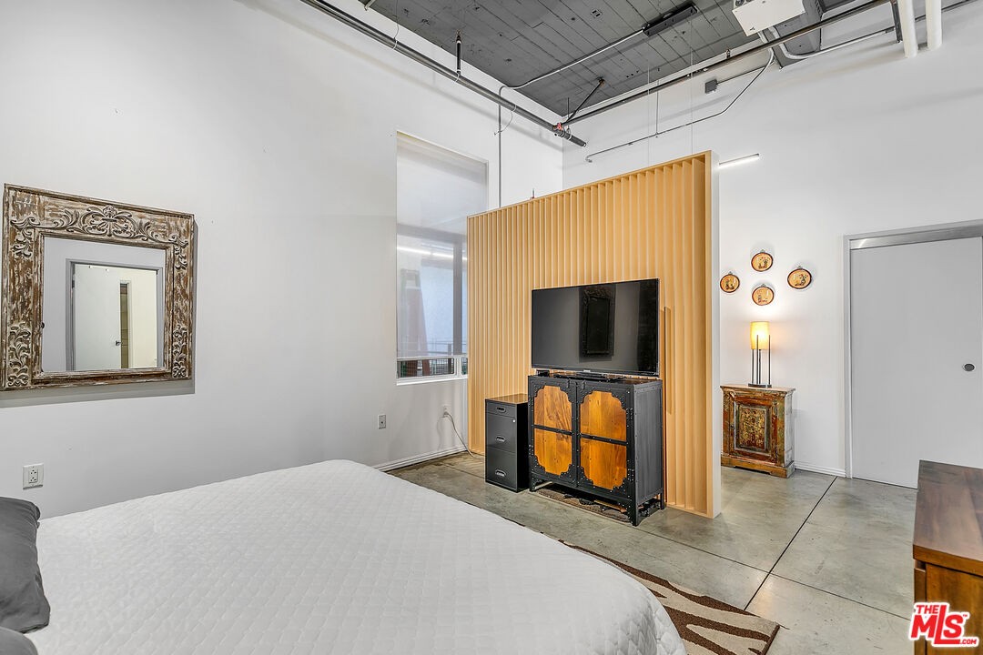 1130 Flower Street, Unit 311 Los Angeles, CA 90015 - Photo 5 of 23