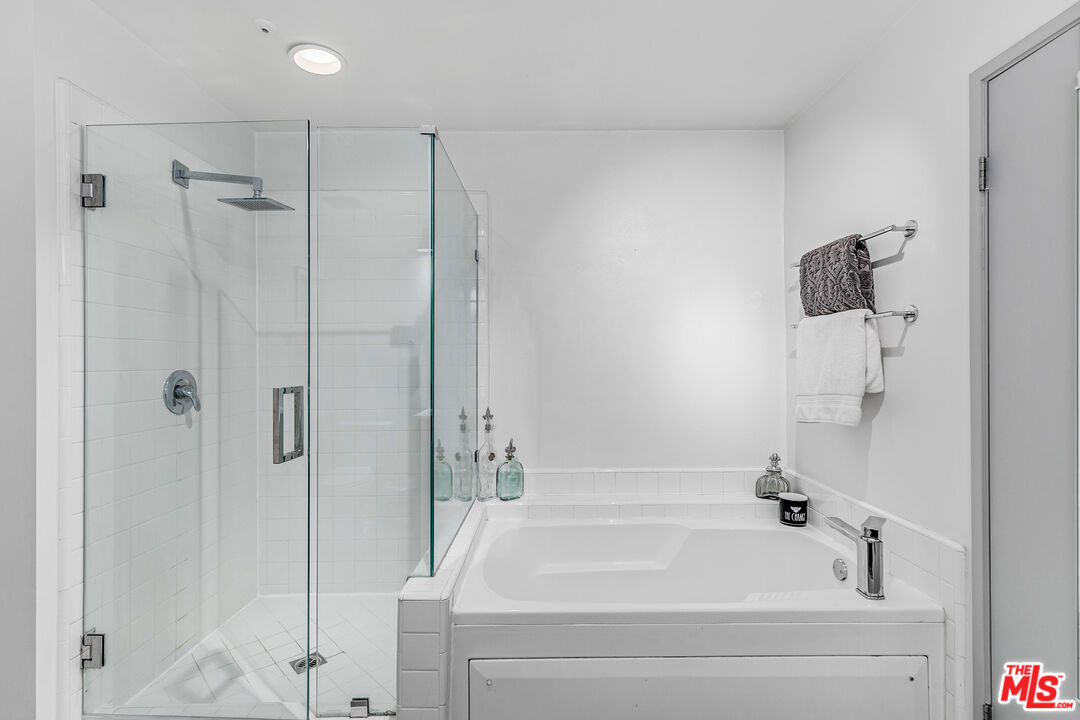 1130 Flower Street, Unit 311 Los Angeles, CA 90015 - Photo 10 of 23