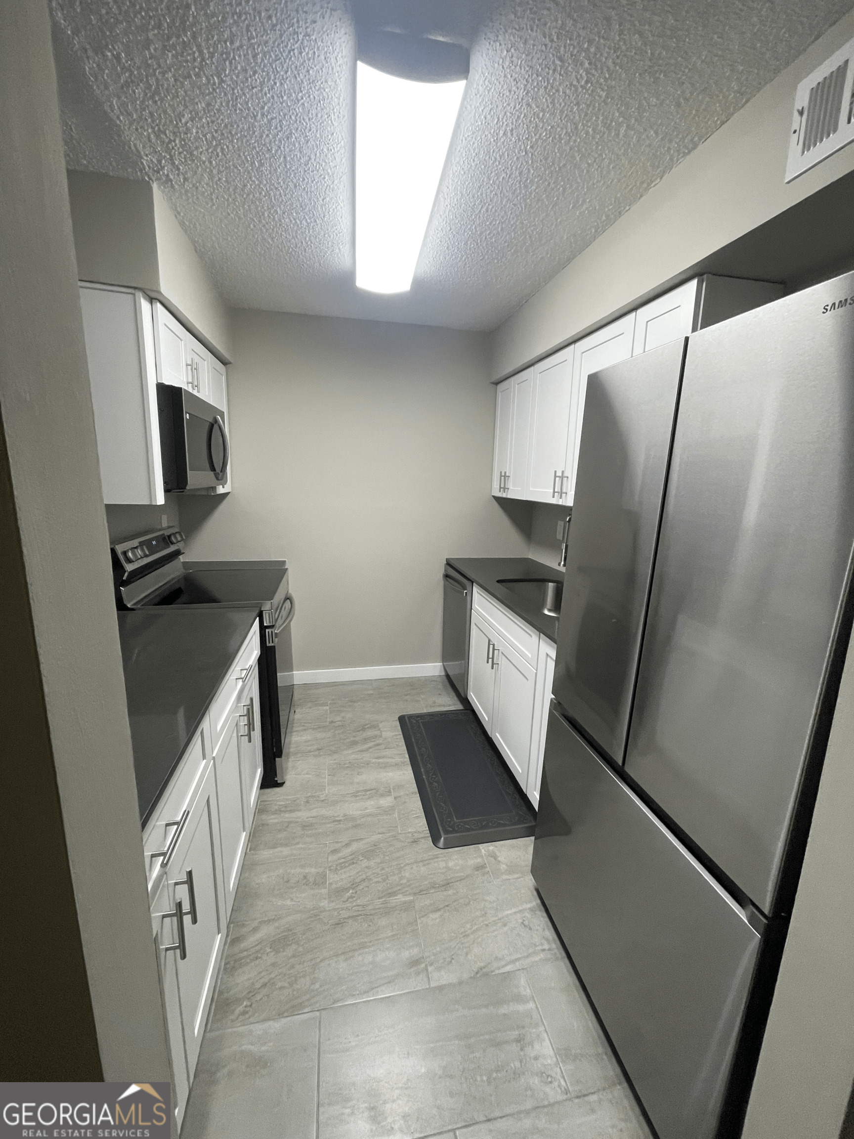2014 Huntingdon Chase Sandy Springs, GA 30350 - Photo 2 of 9