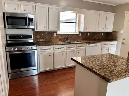 $289,900 | 2600 Arbor Drive, Bryan, TX 77802