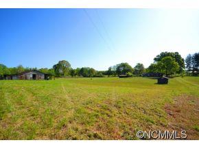 1422 Prince Road Columbus, NC 28722 - Photo 7 of 24 a view of an ocean and a yard