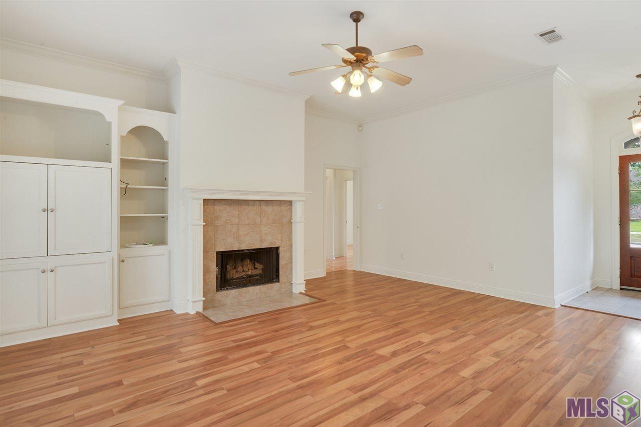 10520 Springglen Court Baton Rouge, LA 70810 - Photo 3 of 20