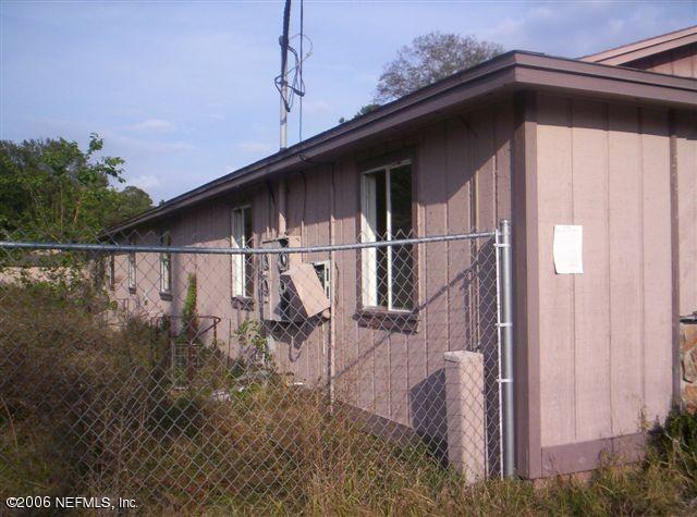 4237 Moncrief Road Jacksonville, FL 32208 - Photo 8 of 8 Back of building
