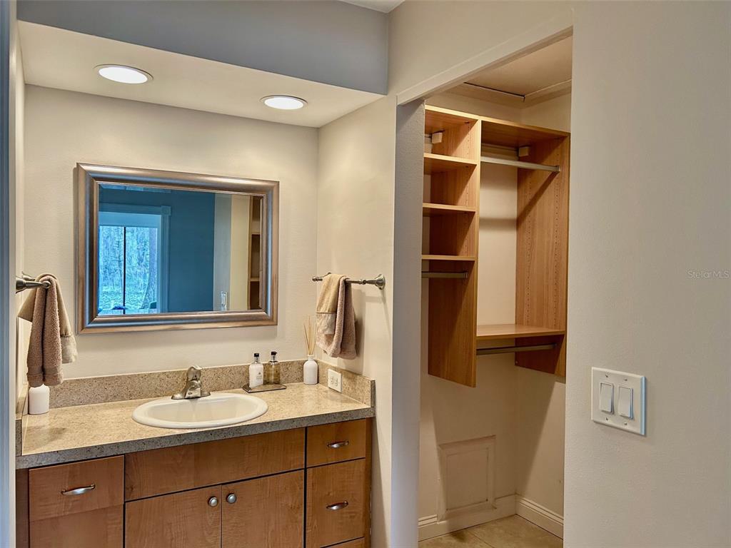 2584 Laurelwood Drive, Unit 15C Clearwater, FL 33763 - Photo 11 of 27