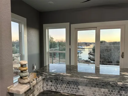 a view of entryway and bedroom