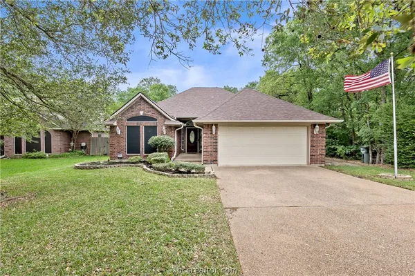 $2,100 | 1705 White Stone Drive, Bryan, TX 77807