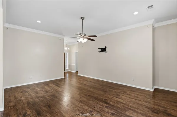 $2,100 | 1705 White Stone Drive, Bryan, TX 77807