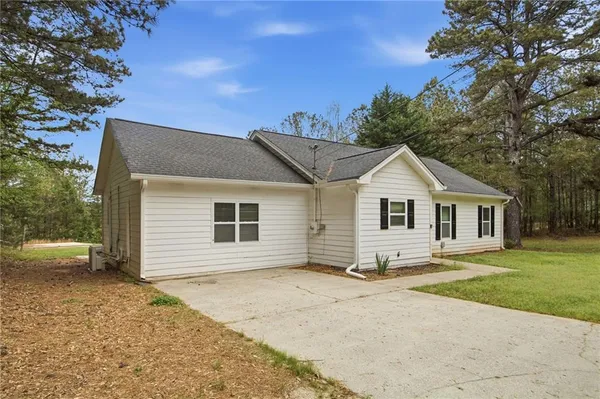 $294,900 | 741 Roscoe Davis Road, Monroe, GA 30656