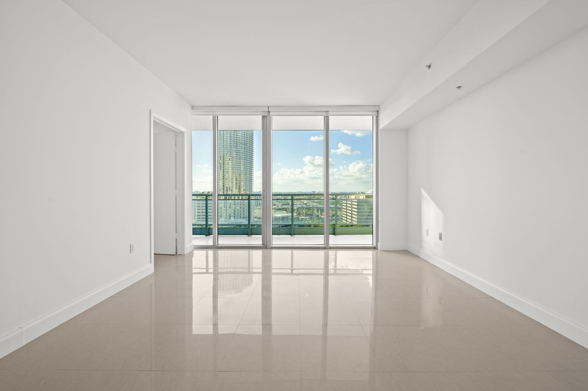 92 Southwest 3rd Street, Unit 1807 Miami, FL 33130 - Photo 19 of 50 Photo 18