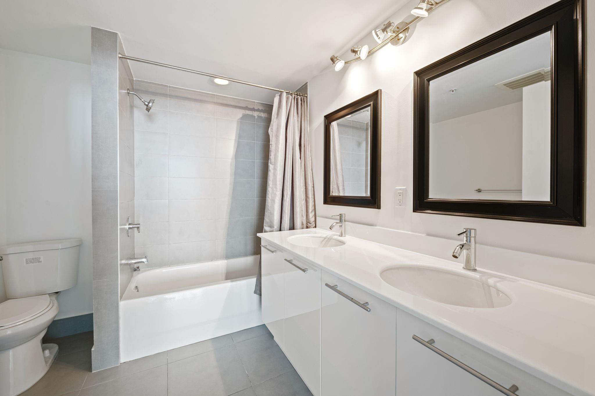 92 Southwest 3rd Street, Unit 1807 Miami, FL 33130 - Photo 25 of 50 Photo 24