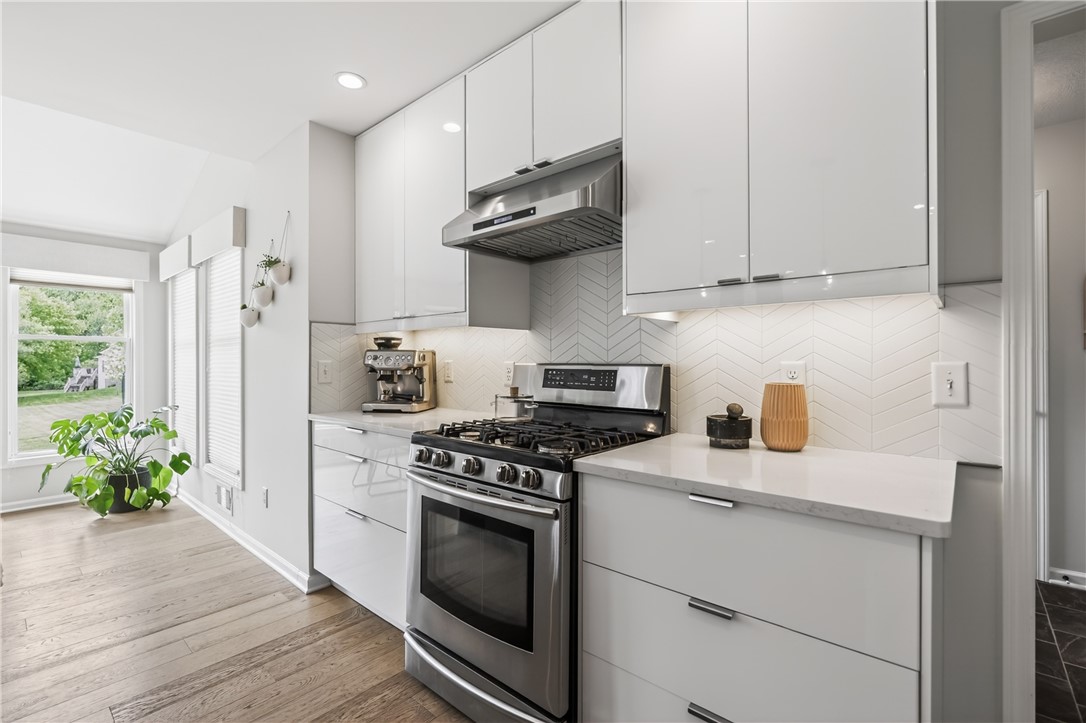 908 Taylor Rise Victor, NY 14564 - Photo 11 of 41 Thoughtfully designed with all lower drawers made