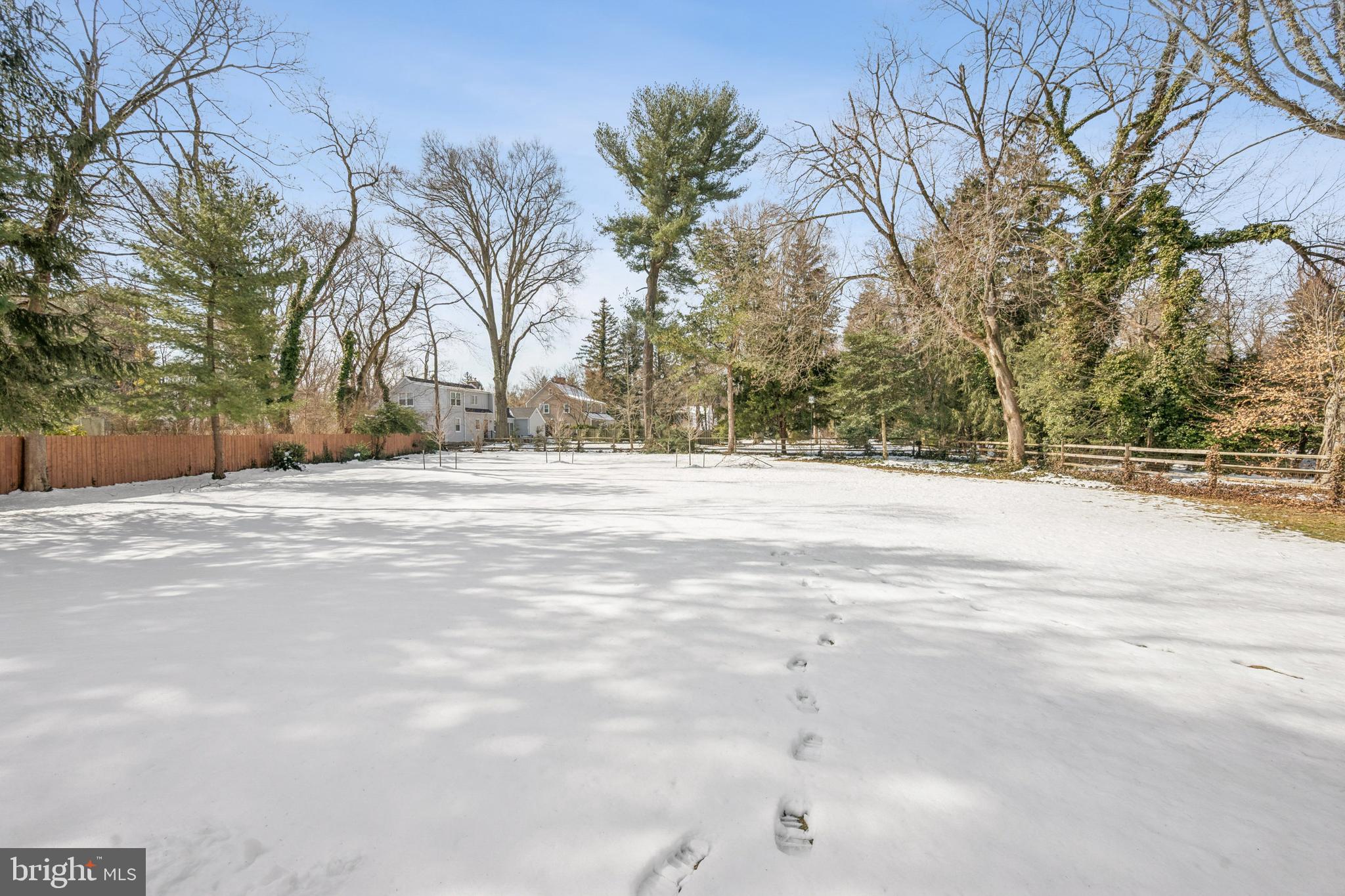 408 North Stanwick Road Moorestown, NJ 08057 - Photo 7 of 32 Build a snow fort!