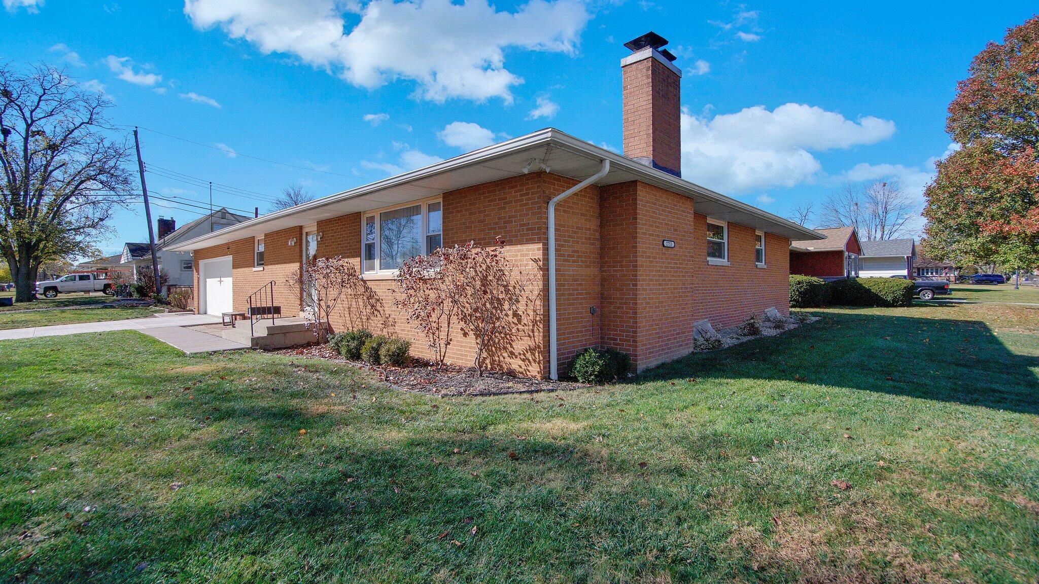 2753 Rosedale Avenue Columbus, OH 43204 - Photo 3 of 22 4-web-or-mls-2753-rosedale-ave