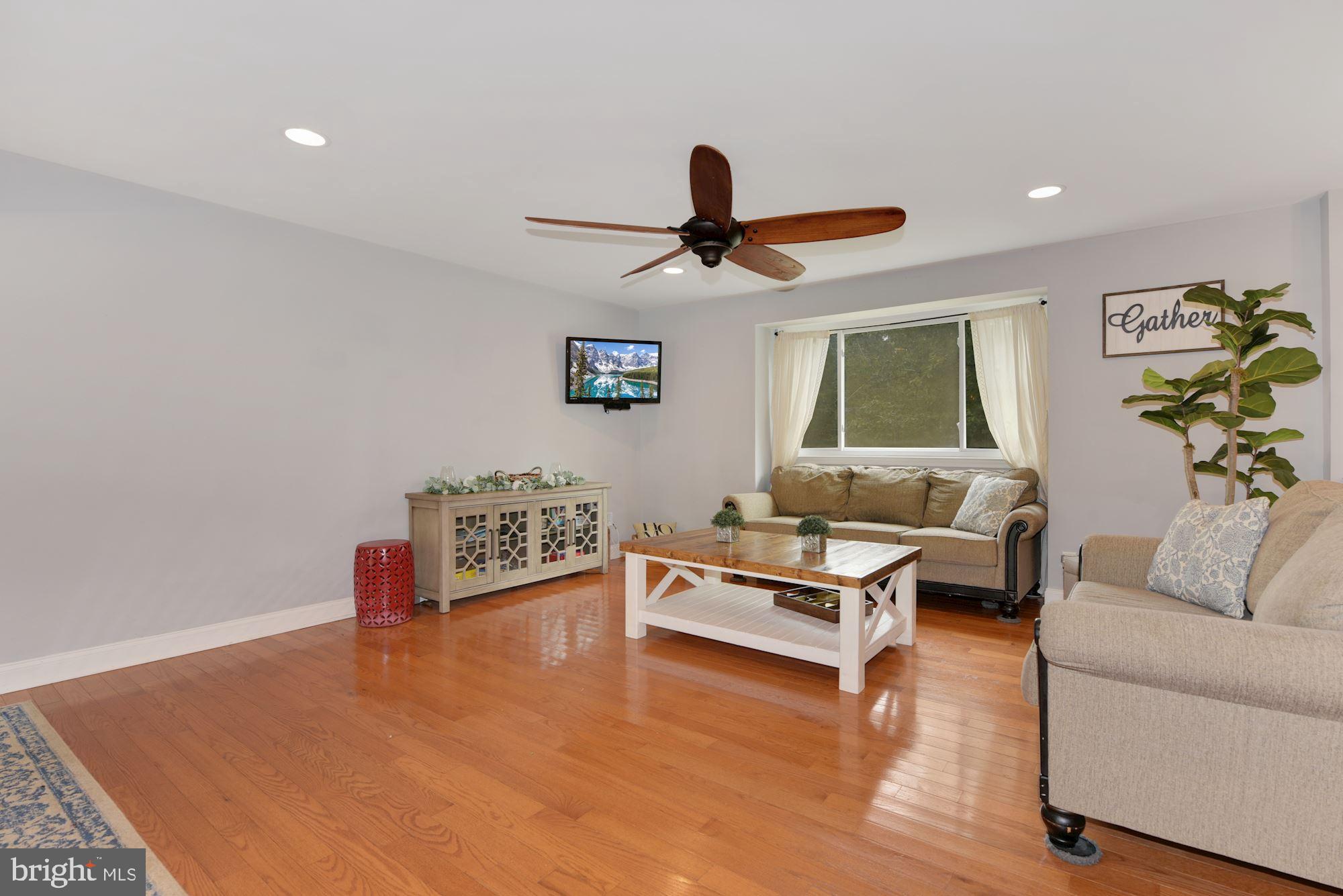 206 Bass Road Marlton, NJ 08053 - Photo 12 of 47 Living Room