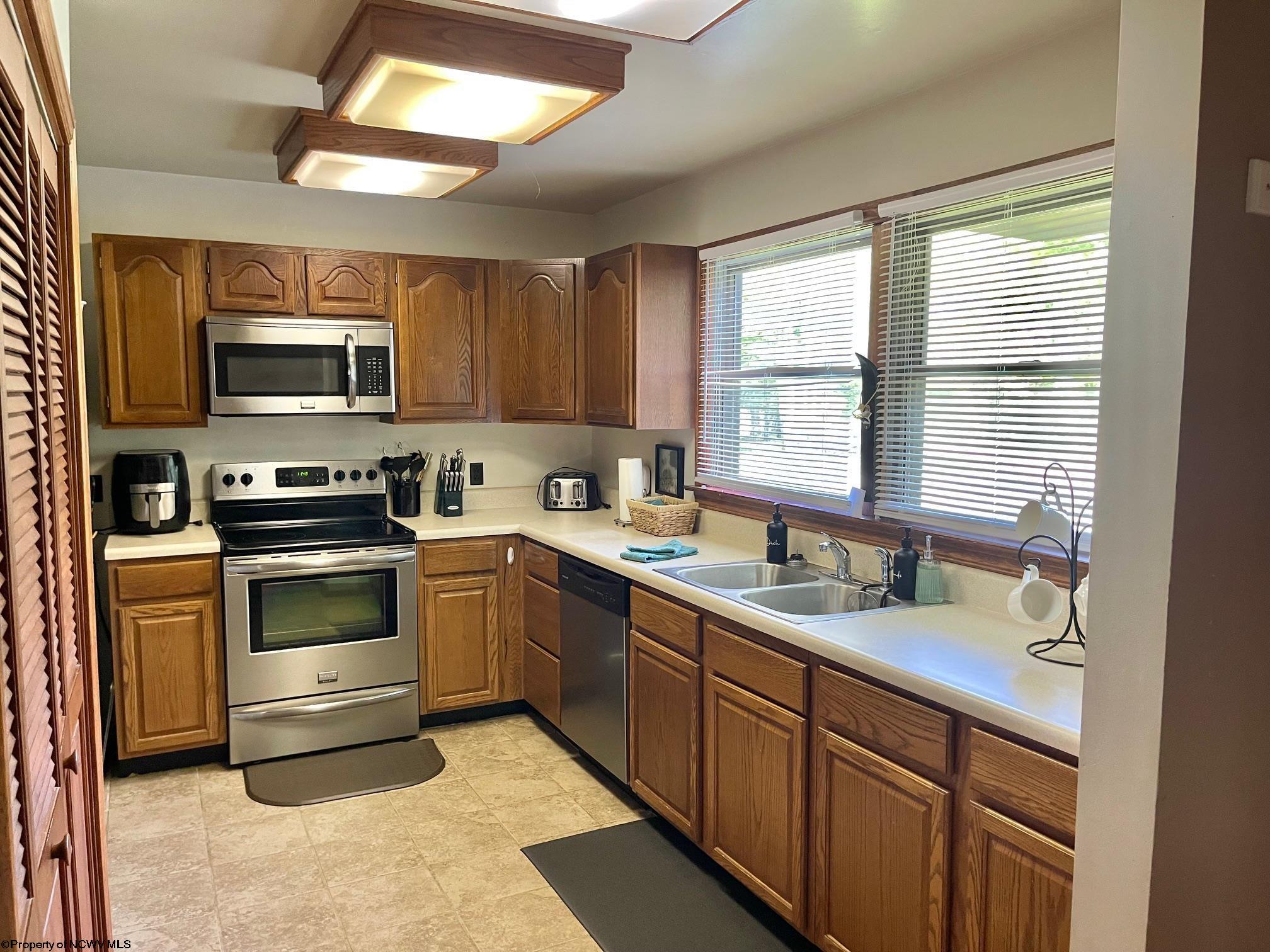 C2 Cedar, Unit C2 Davis, WV 26260 - Photo 8 of 23 Gallery Image 8