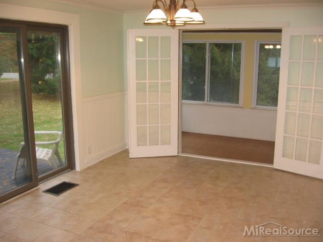 4046 Lakeshore Road Lexington, MI 48450 - Photo 15 of 30 31217419-14.JPG