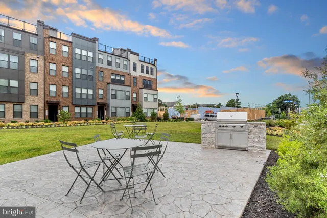 $4,000 | 43730 Transit Square, Ashburn, VA 20147