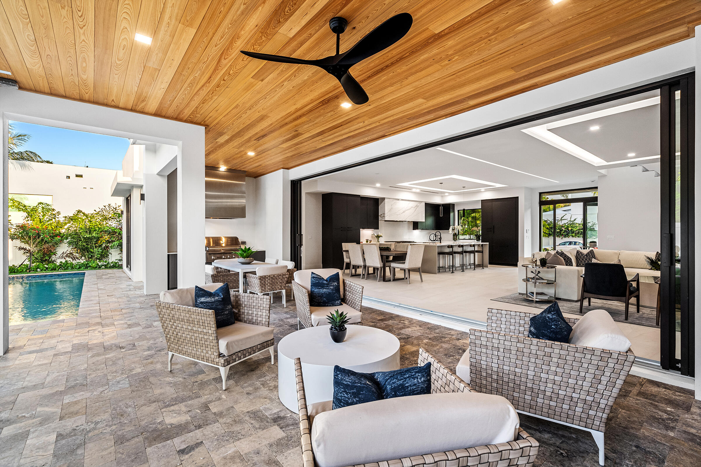 140 Pineapple Road Delray Beach, FL 33444 - Photo 13 of 35 LOGGIA_SEATING