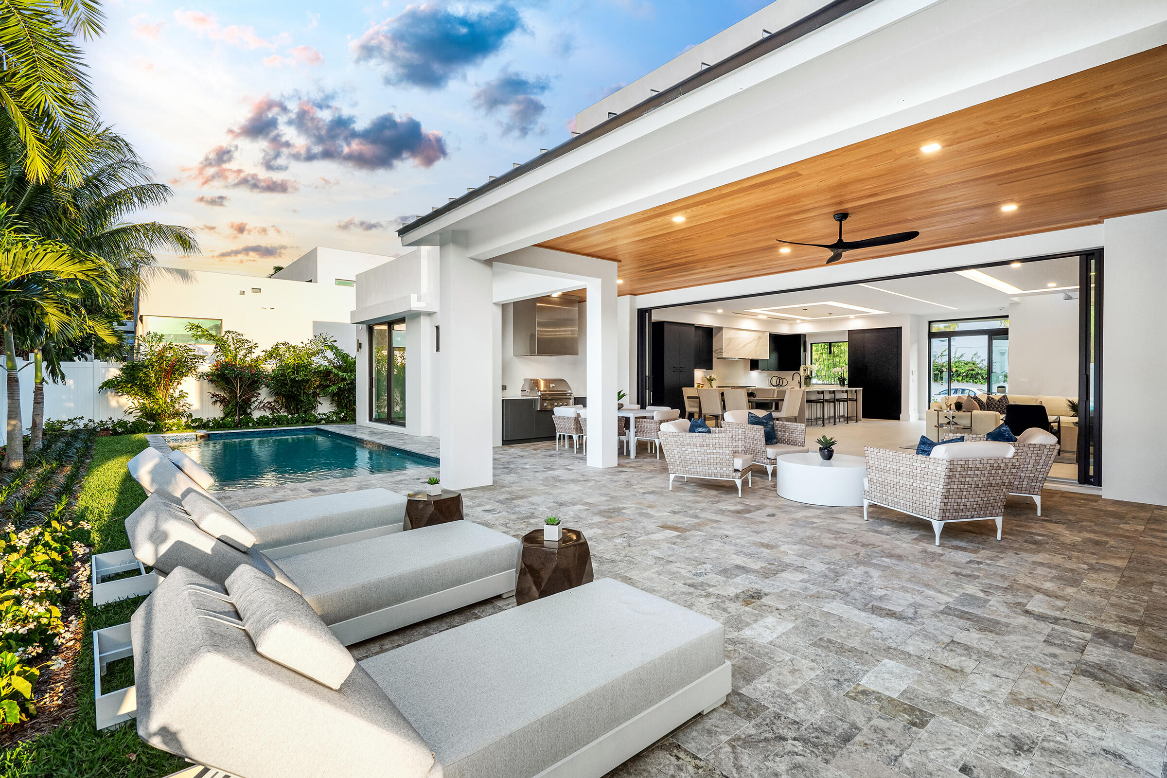 140 Pineapple Road Delray Beach, FL 33444 - Photo 14 of 35 POOL_SEATING_TO_LOGGIA