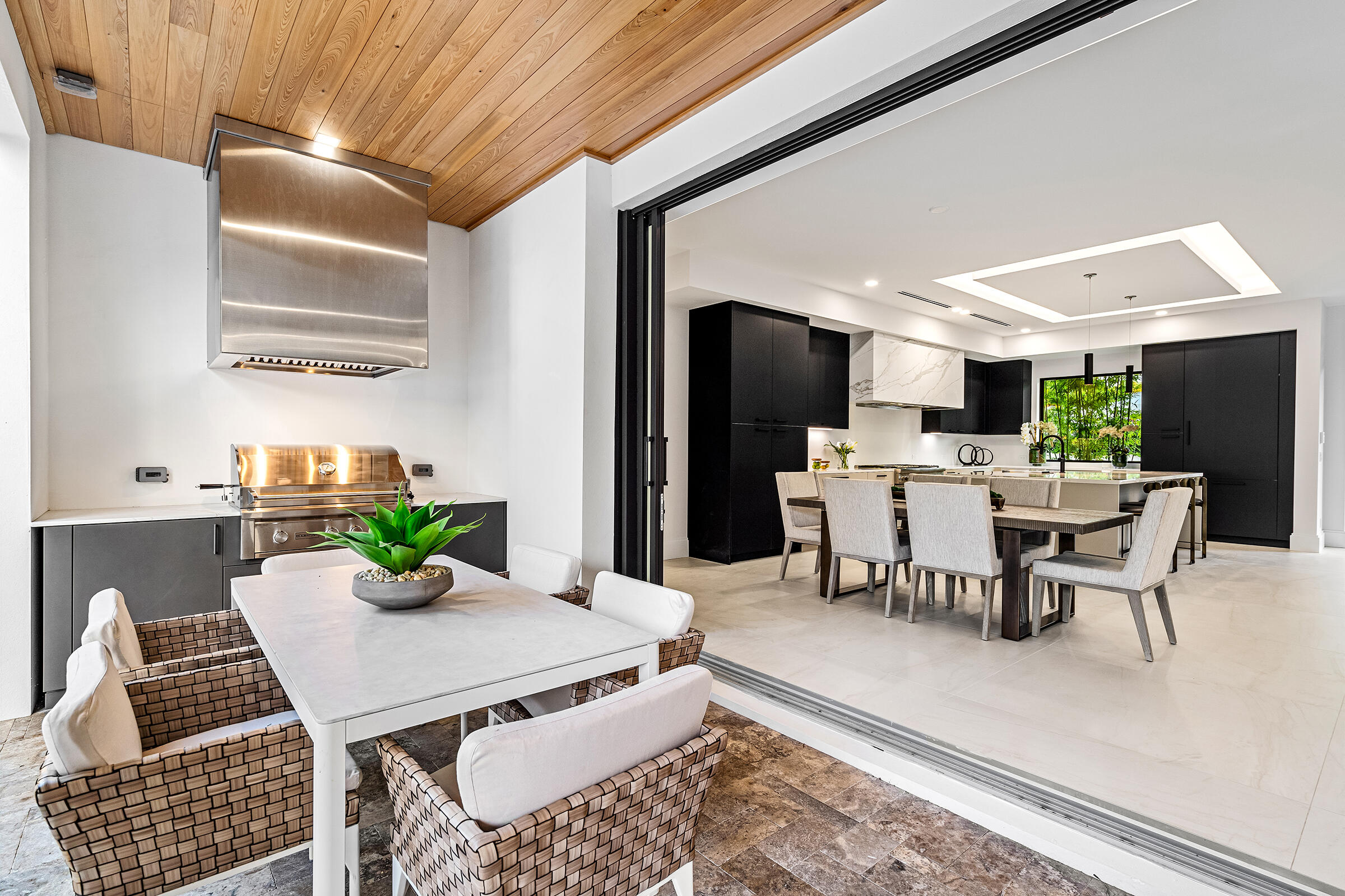 140 Pineapple Road Delray Beach, FL 33444 - Photo 15 of 35 SUMMER_KITCHEN_ANGLE