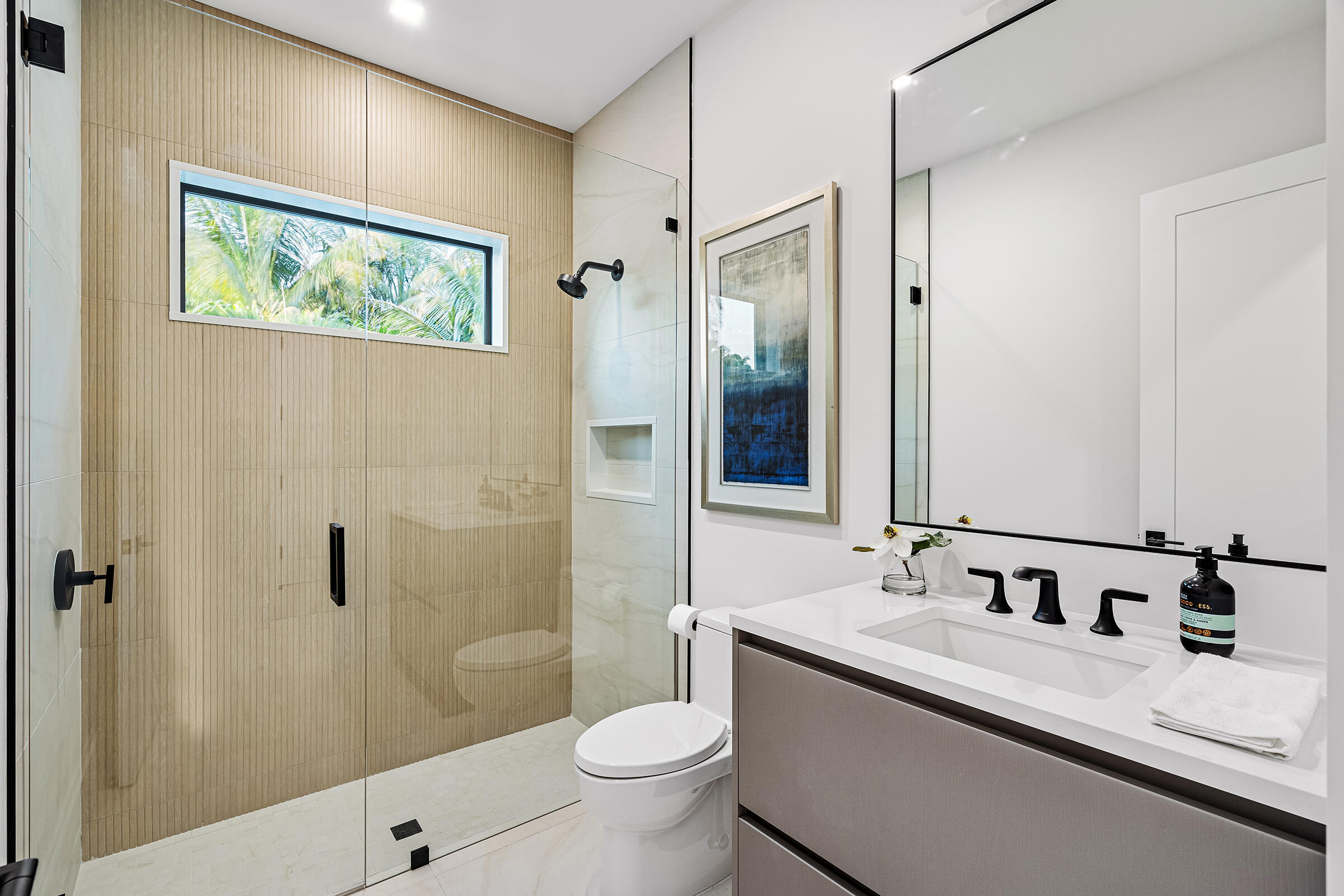 140 Pineapple Road Delray Beach, FL 33444 - Photo 23 of 35 BATHROOM_2