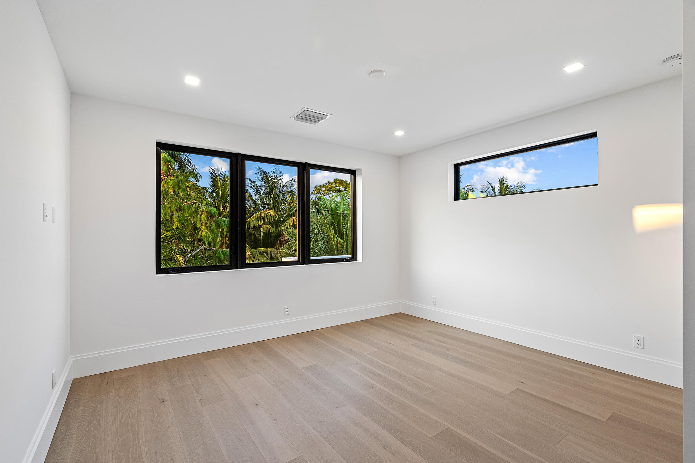 140 Pineapple Road Delray Beach, FL 33444 - Photo 25 of 35 BEDROOM_1_LEFT