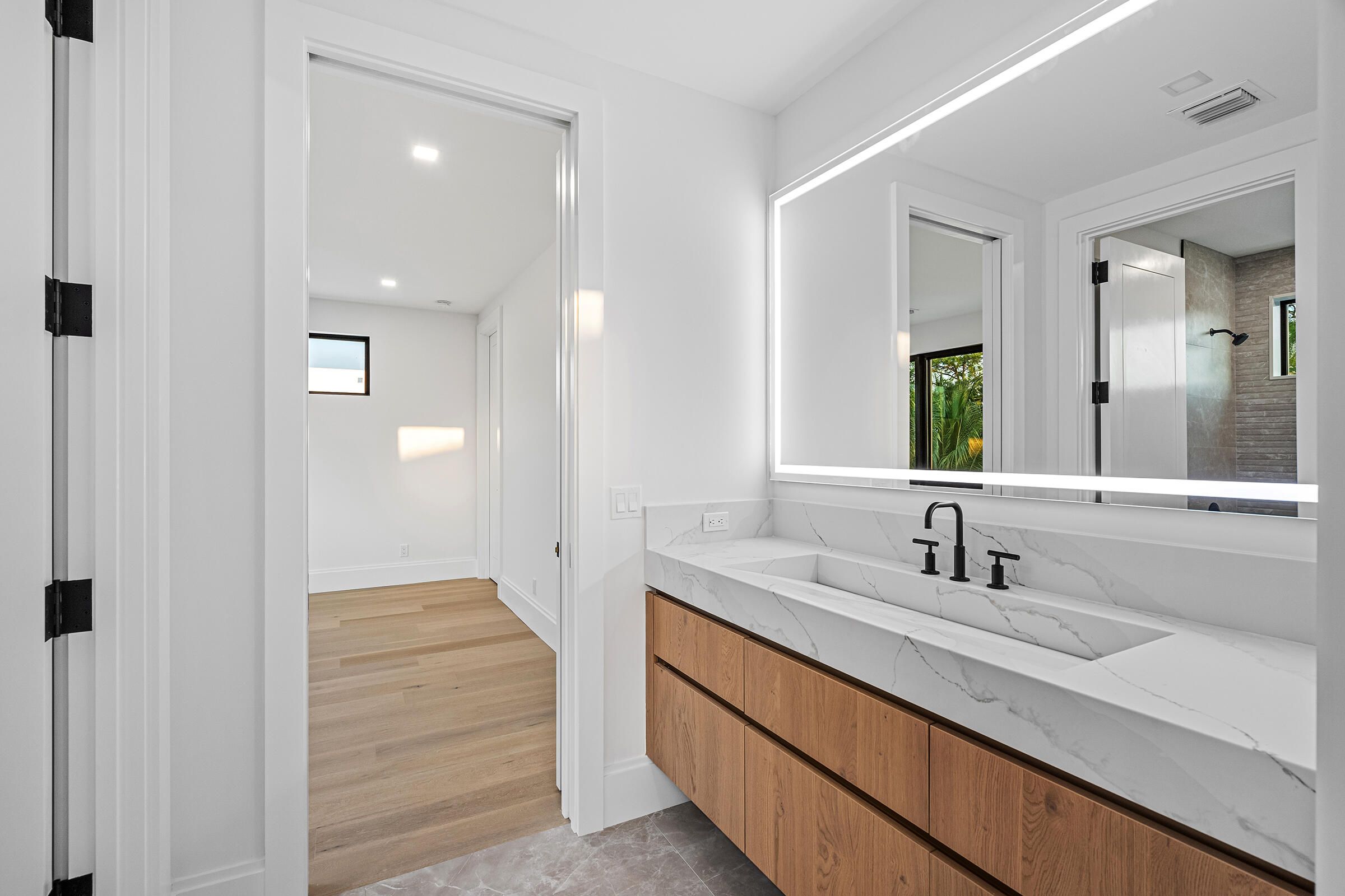 140 Pineapple Road Delray Beach, FL 33444 - Photo 28 of 35 BATHROOM_3_RIGHT