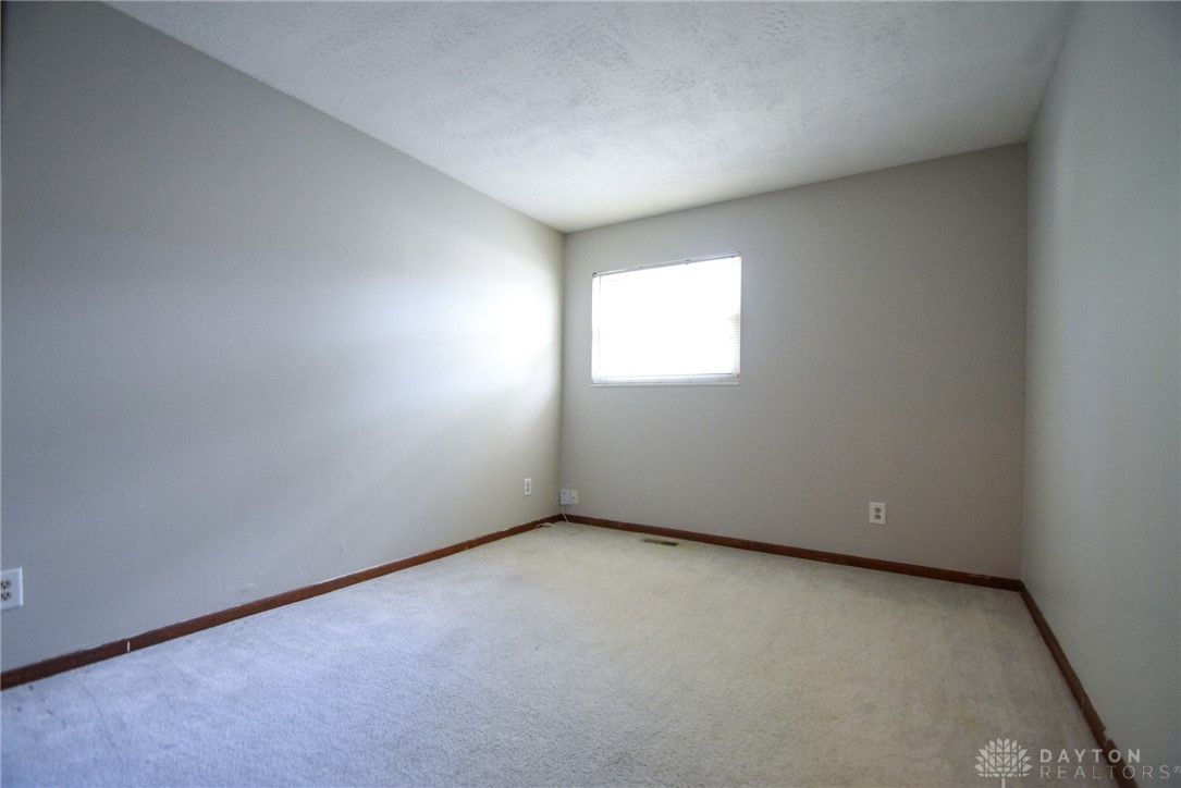 4675 Old Salem Road Englewood, OH 45322 - Photo 23 of 33 Bedroom