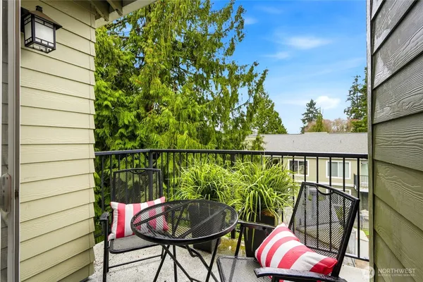 $339,000 | 820 Cady Road, Unit A304, Everett, WA 98203