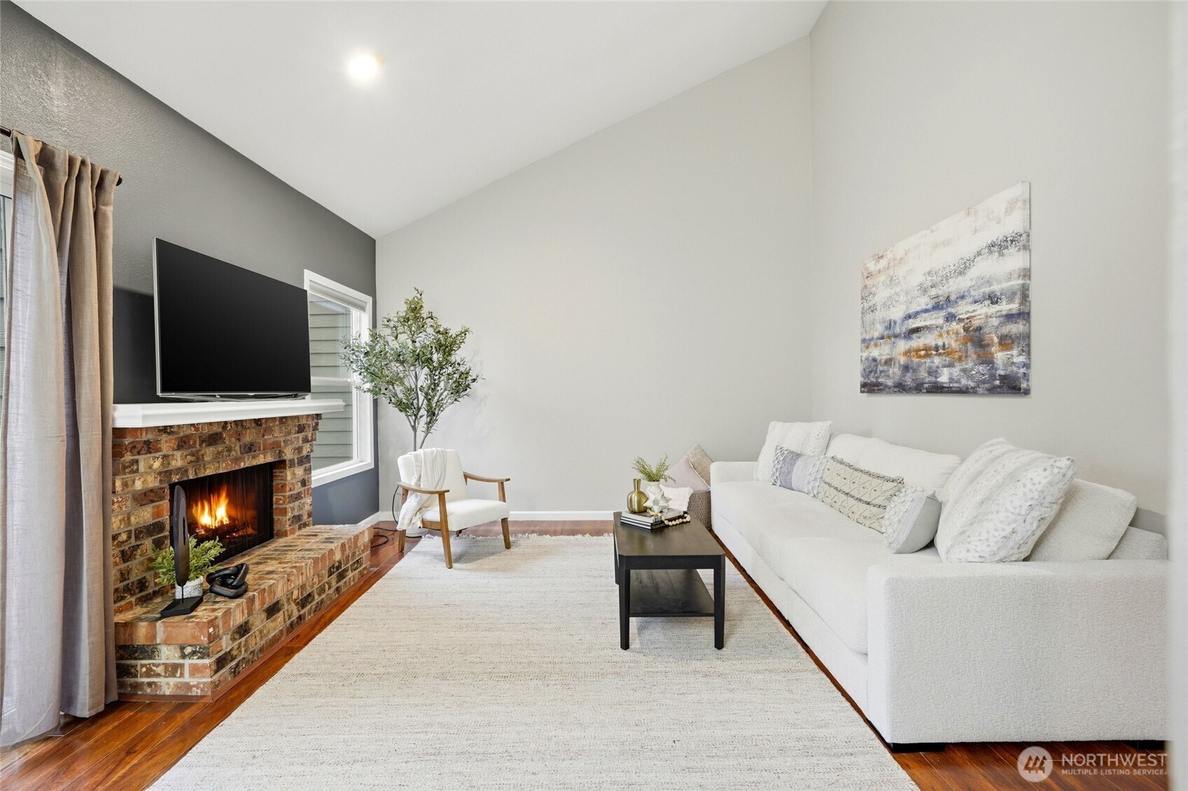 820 Cady Road, Unit A304 Everett, WA 98203 - Photo 2 of 37