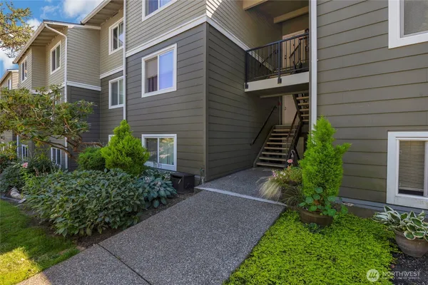 $339,000 | 820 Cady Road, Unit A304, Everett, WA 98203