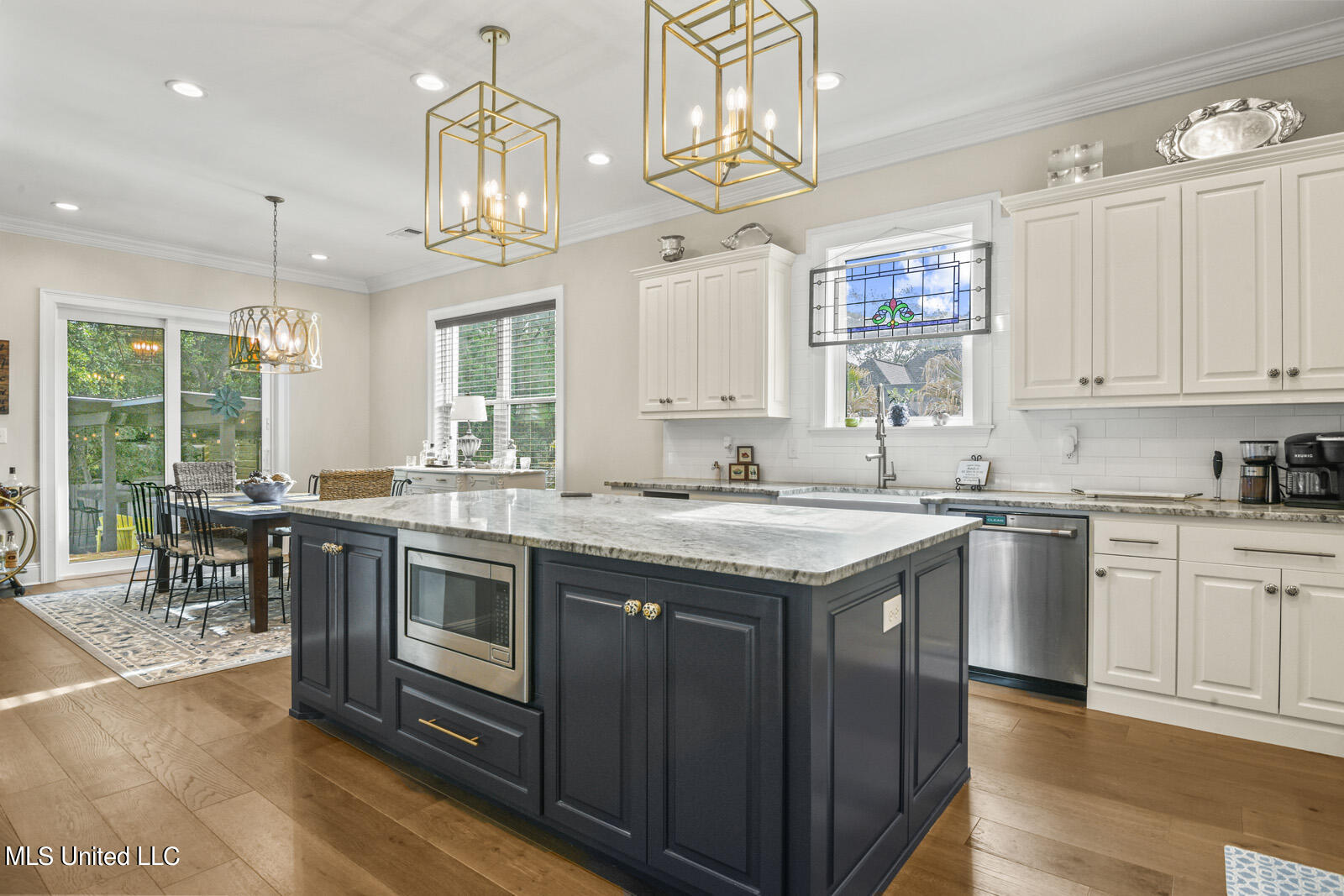 10788 East Taylor Road Gulfport, MS 39503 - Photo 12 of 25 10788 kitchen