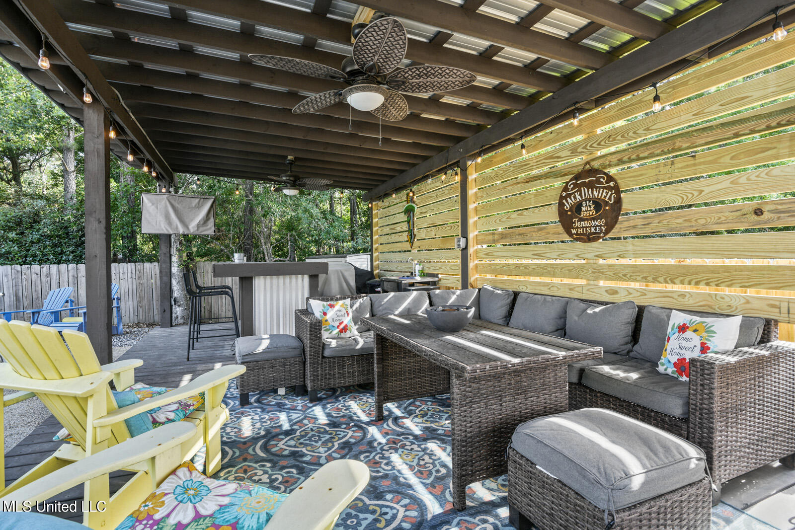 10788 East Taylor Road Gulfport, MS 39503 - Photo 3 of 25 10788 outdoor living