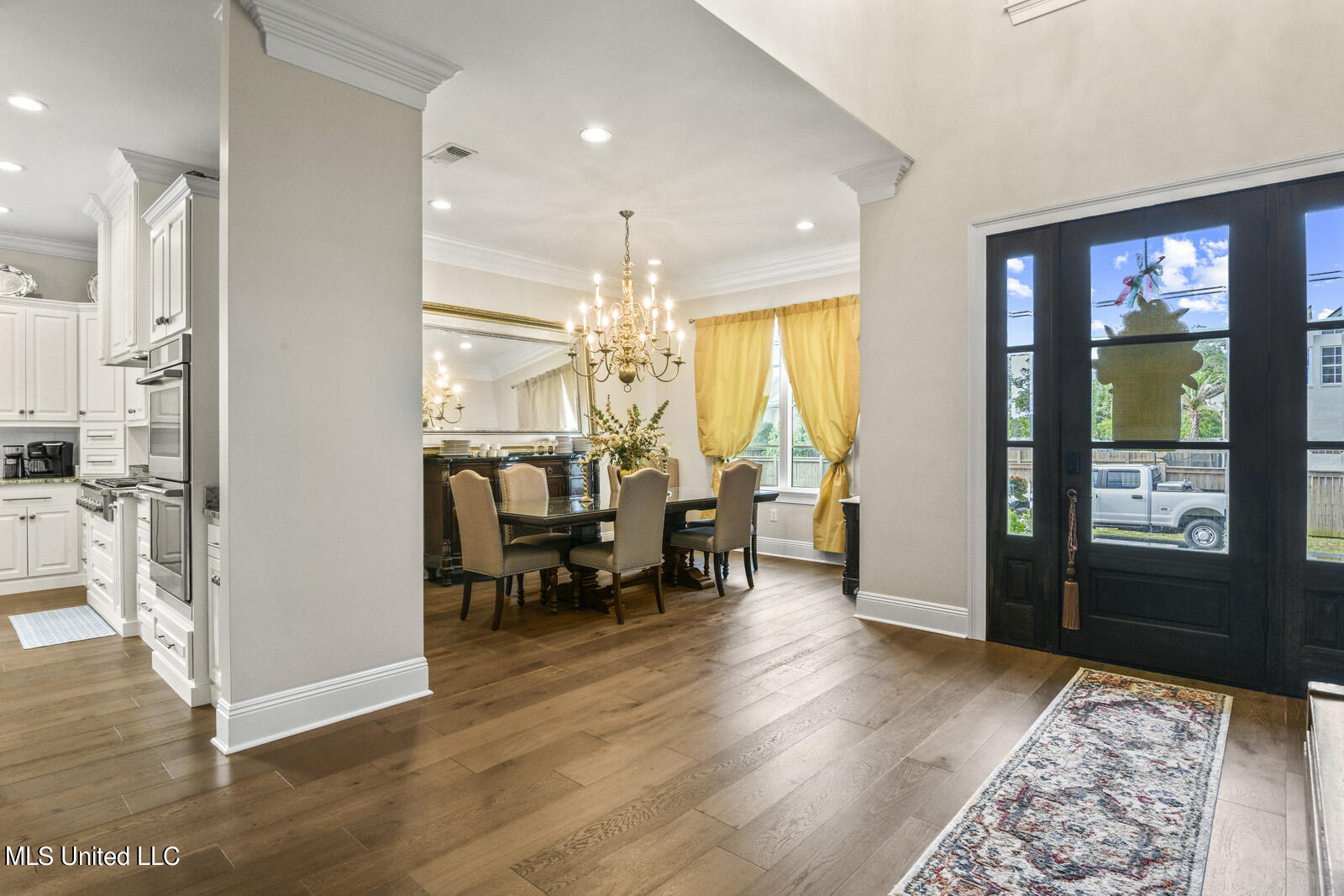 10788 East Taylor Road Gulfport, MS 39503 - Photo 7 of 25 10788 dining room