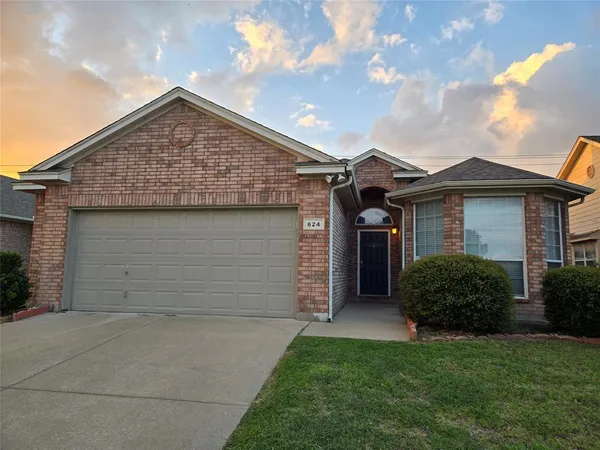 $2,499 | 624 Caravan Drive, Fort Worth, TX 76131