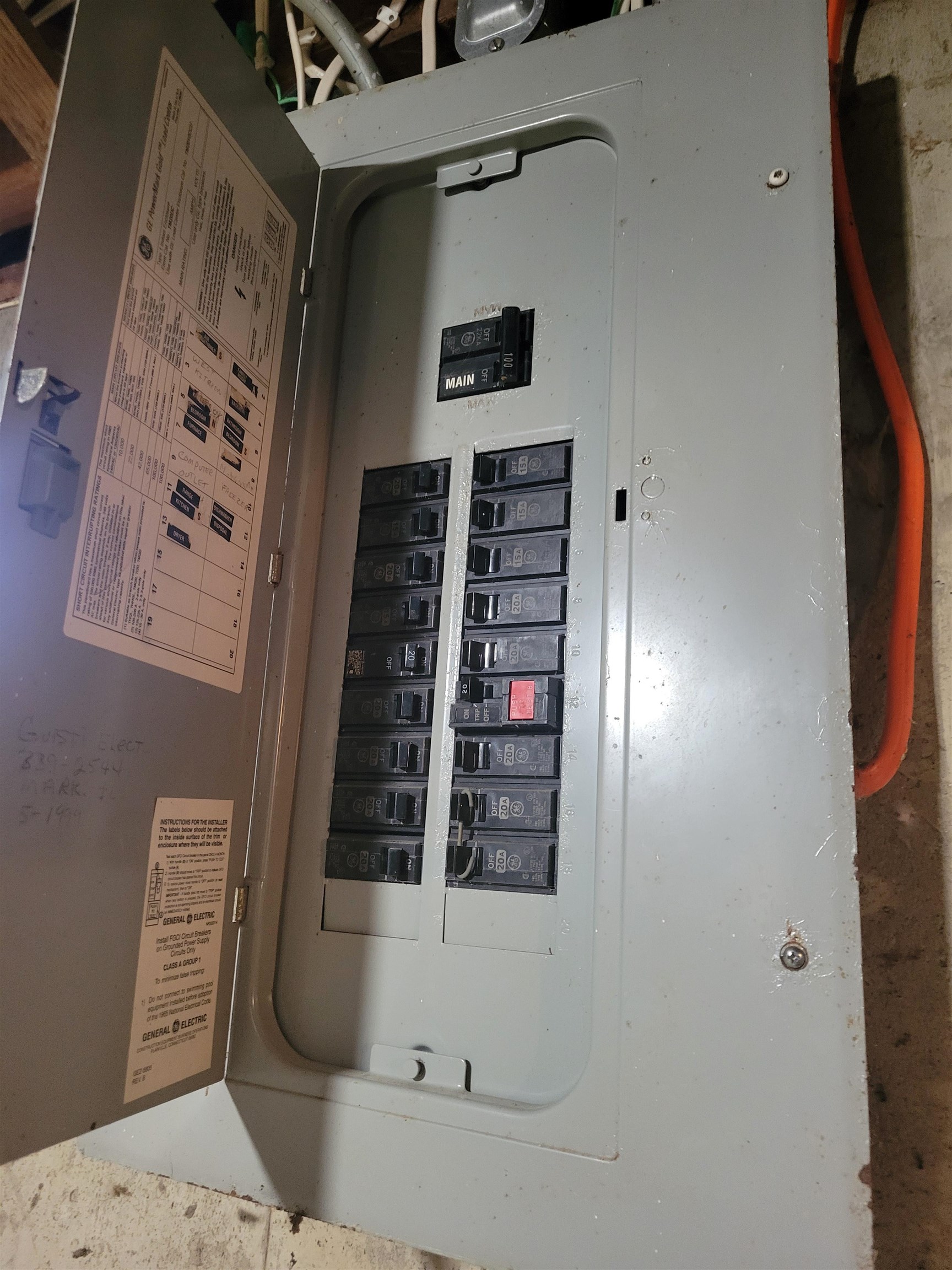 1352 Chartres Street LaSalle, IL 61301 - Photo 26 of 32 a bathroom with a bathtub and shower