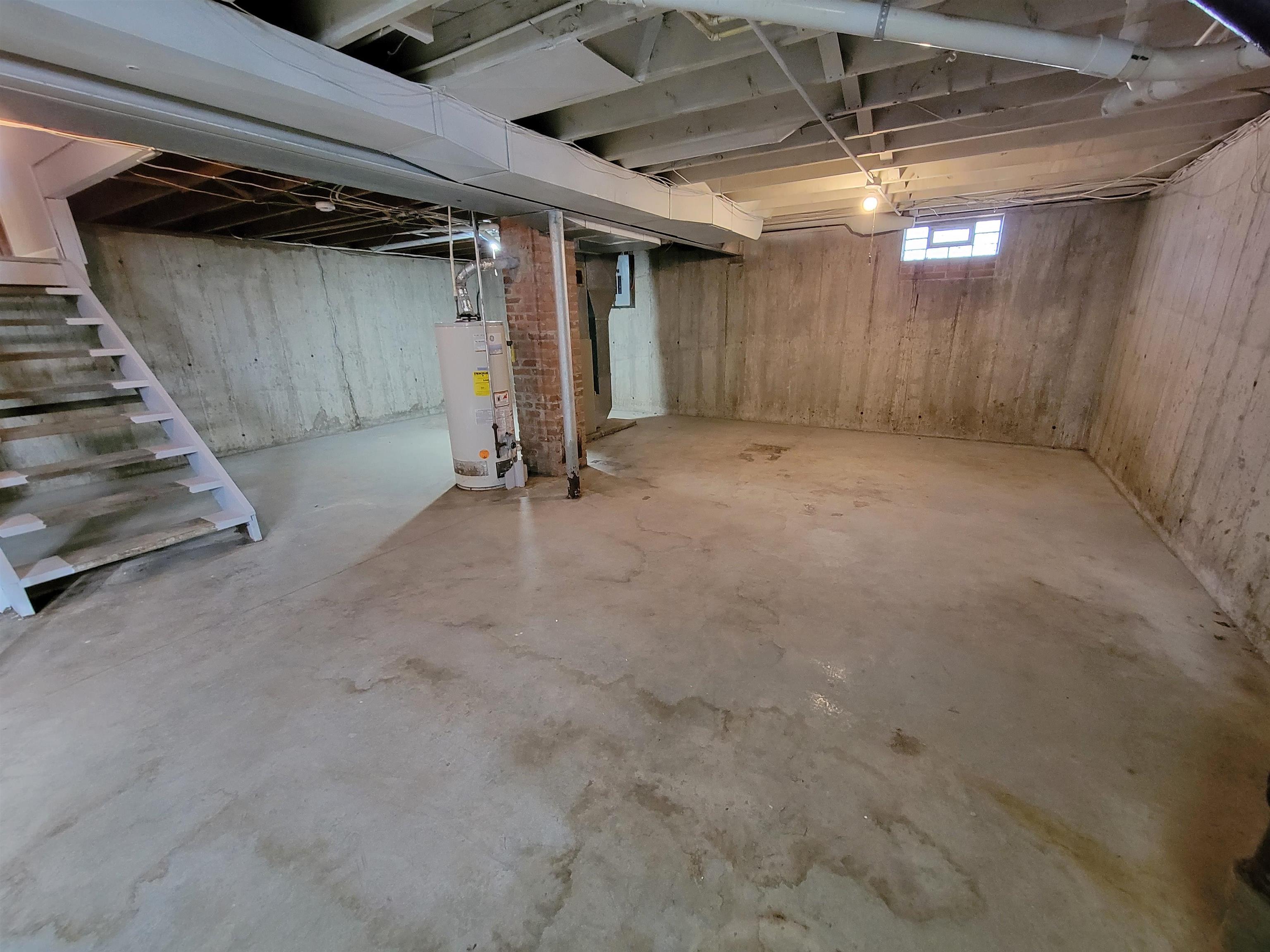 1352 Chartres Street LaSalle, IL 61301 - Photo 30 of 32 a view of empty room