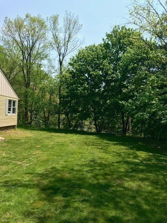 1 Pinehaven Road Sturbridge, MA 01566 - Photo 23 of 27 Gallery Image 23