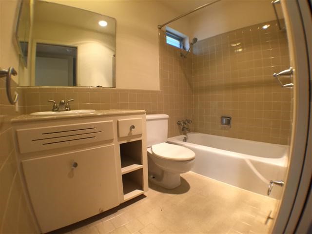 2800 Cole Street, Unit 203C Austin, TX 78705 - Photo 2 of 9