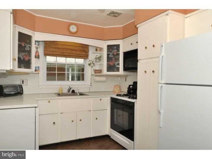 131 Kingston Road Cheltenham, PA 19012 - Photo 8 of 18 Kitchen