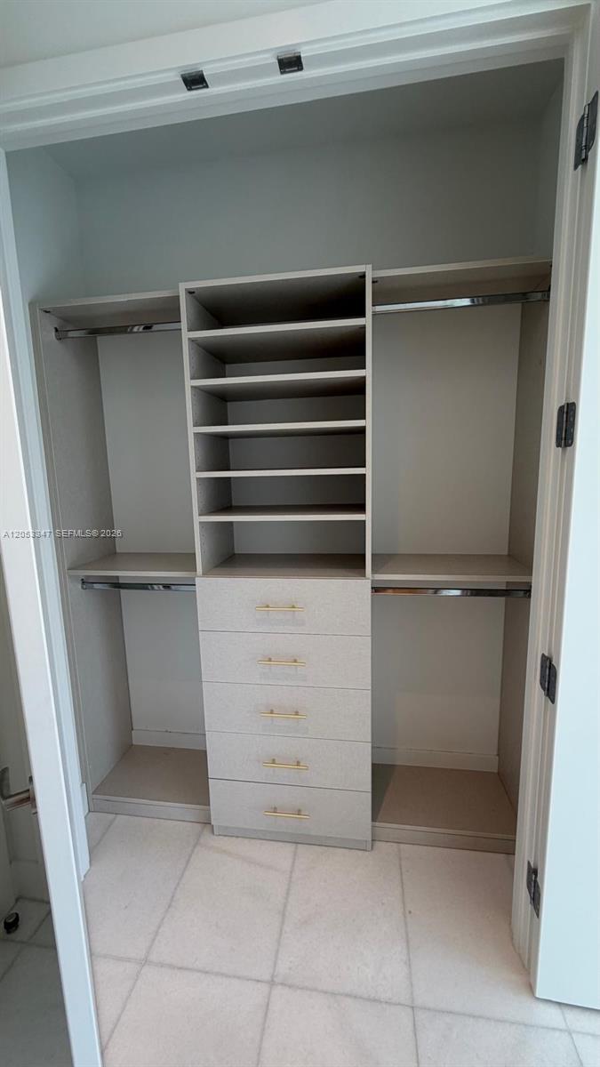 175 Southeast 25th Road, Unit 902 Miami, FL 33129 - Photo 28 of 59