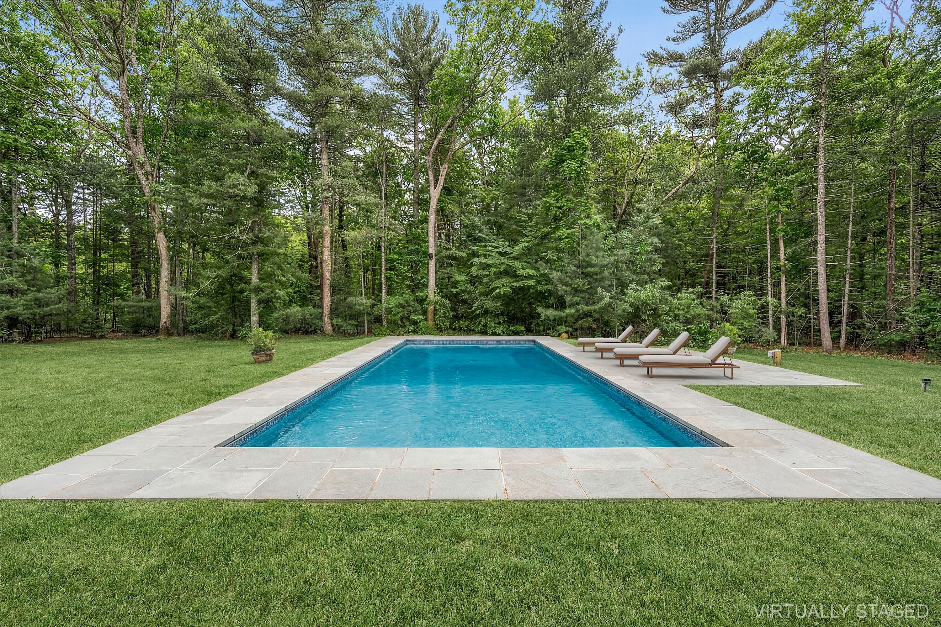 211 Swamp Road East Hampton, NY 11937 - Photo 3 of 23 Gallery Image 3