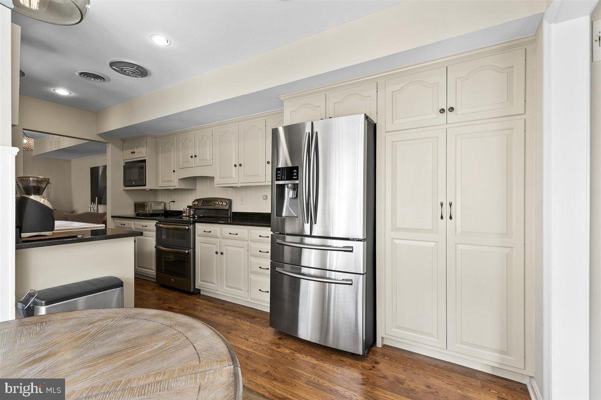 1389 Old Line Road Manheim, PA 17545 - Photo 17 of 77