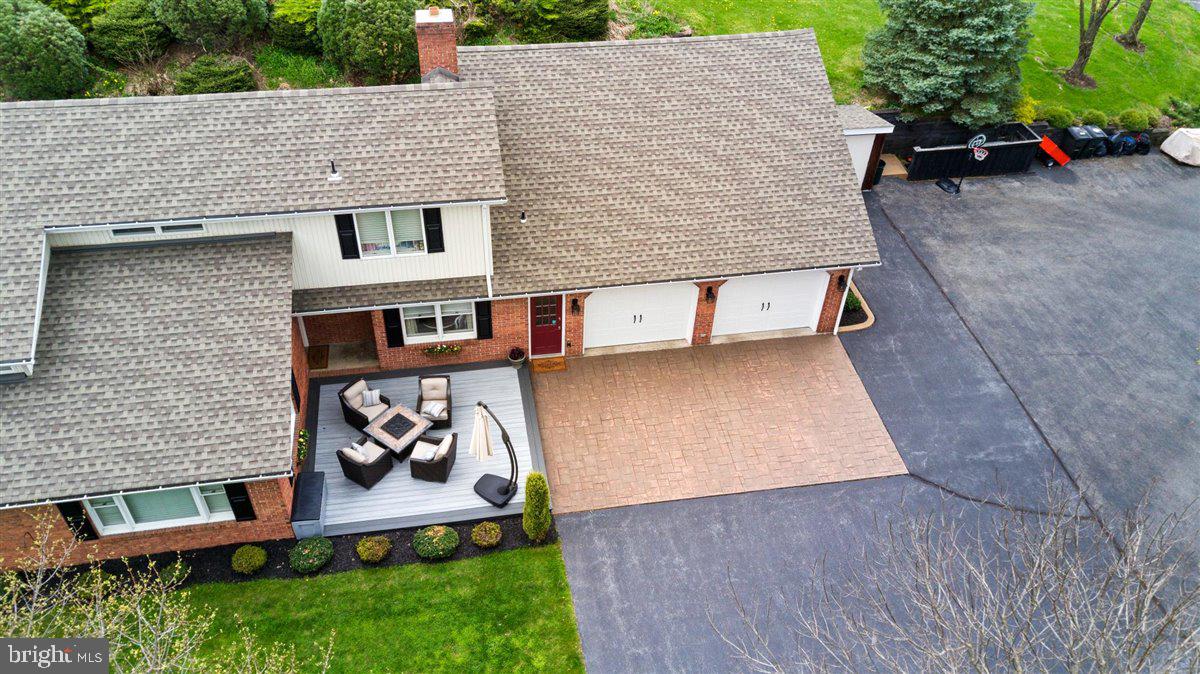 1389 Old Line Road Manheim, PA 17545 - Photo 6 of 77