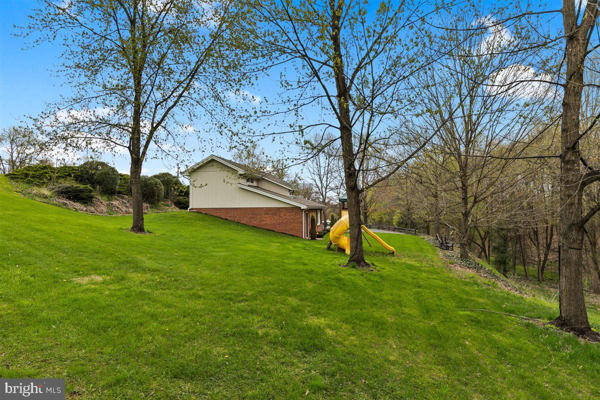 1389 Old Line Road Manheim, PA 17545 - Photo 9 of 77
