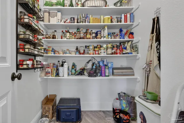 $925,000 | 1346 Lombardy Drive, Gulf Breeze, FL 32563