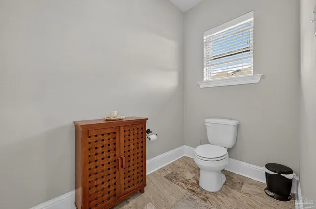 $925,000 | 1346 Lombardy Drive, Gulf Breeze, FL 32563