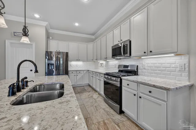 $925,000 | 1346 Lombardy Drive, Gulf Breeze, FL 32563