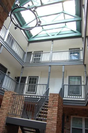 a view of entryway with a front door