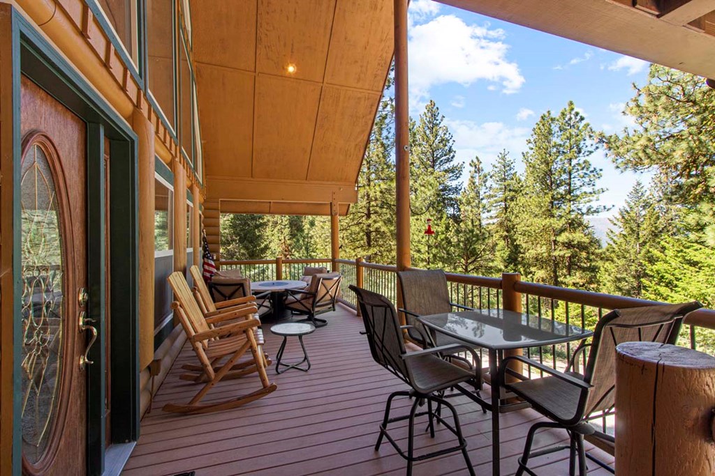 1650 Crown Point Parkway Cascade, ID 83611 - Photo 19 of 40 Primary Bedroom, Main Floor